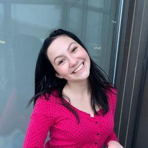 Meet your Posher, Olivia